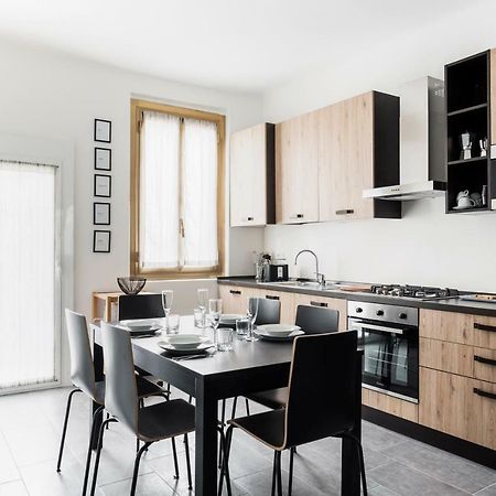 Comfortable Family Group Apartment Via Paruta Milano Esterno foto