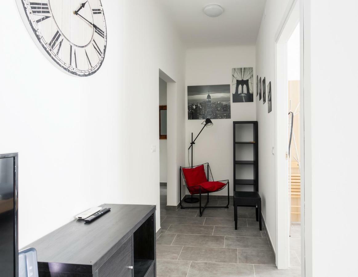 Comfortable Family Group Apartment Via Paruta Milano Esterno foto